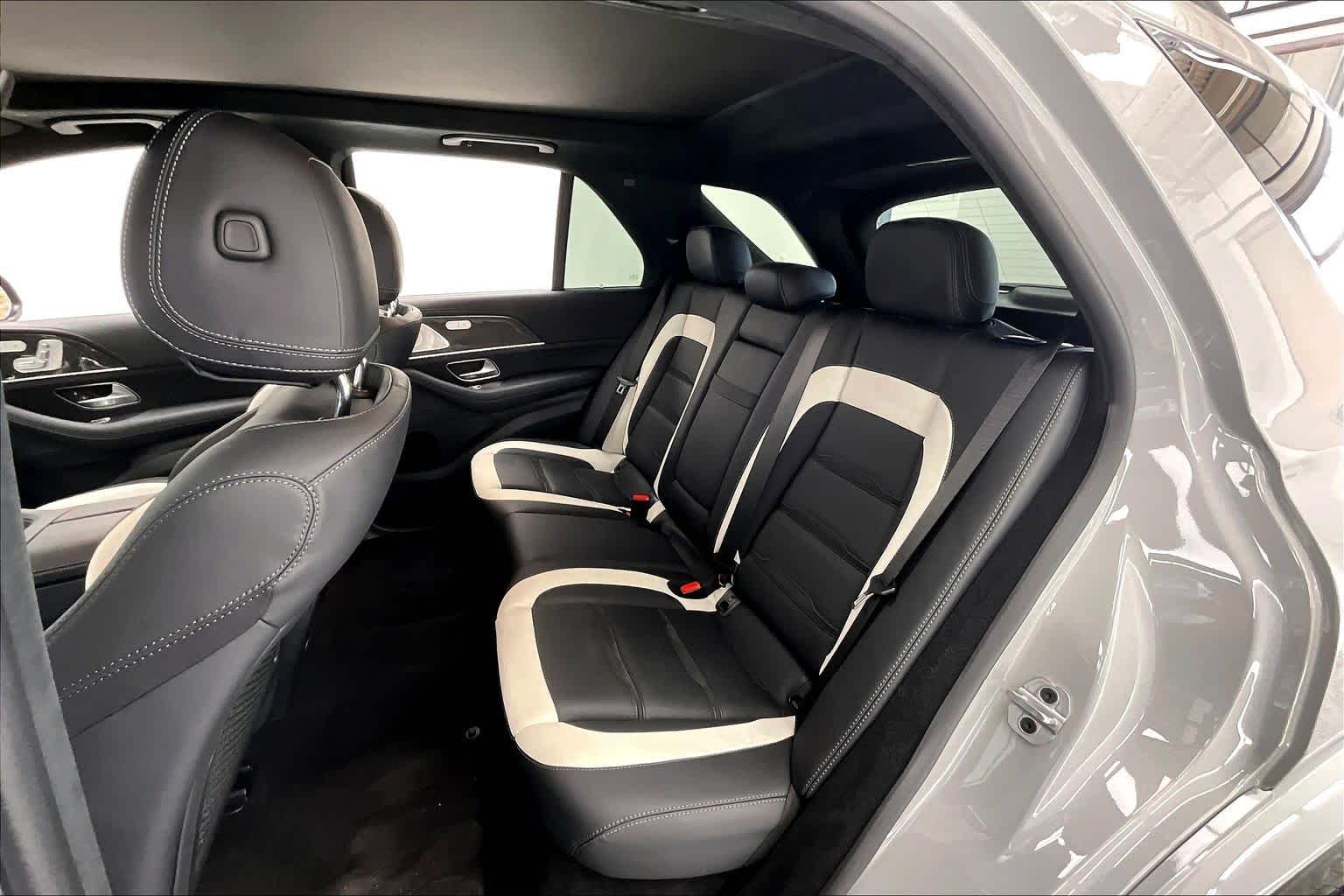 Thumbnail: 2024 Mercedes-Benz GL-Class - 13