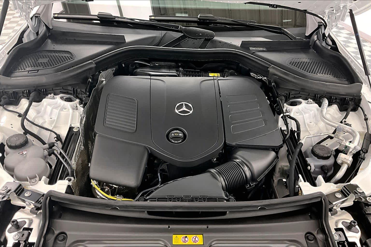 Thumbnail: 2026 Mercedes-Benz GLC - 9