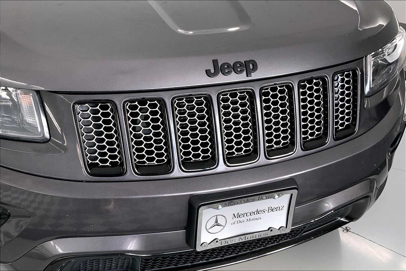 Thumbnail: 2015 Jeep Grand Cherokee - 26