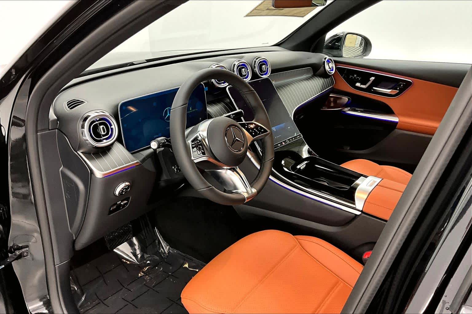 Thumbnail: 2026 Mercedes-Benz GLC - 2