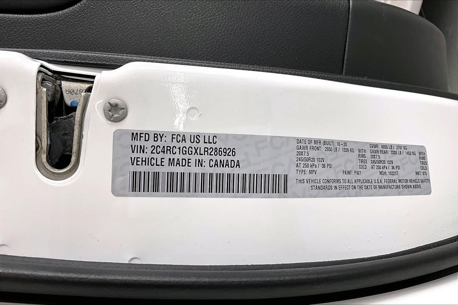Thumbnail: 2020 Chrysler Pacifica - 30