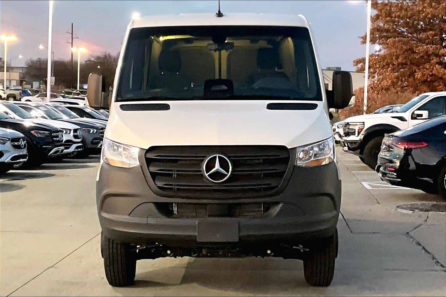 Thumbnail: 2025 Mercedes-Benz Sprinter - 6