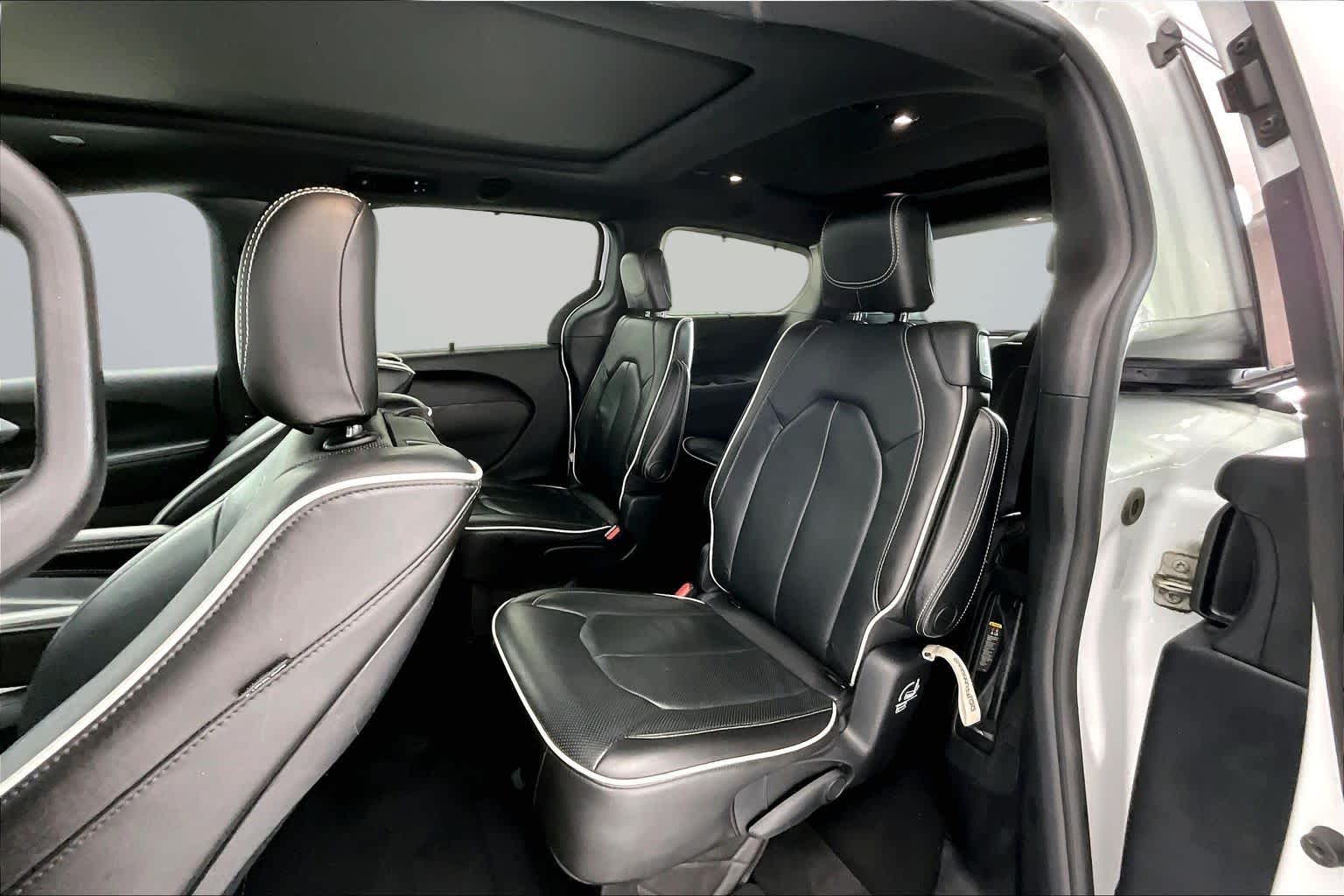 Thumbnail: 2020 Chrysler Pacifica - 13