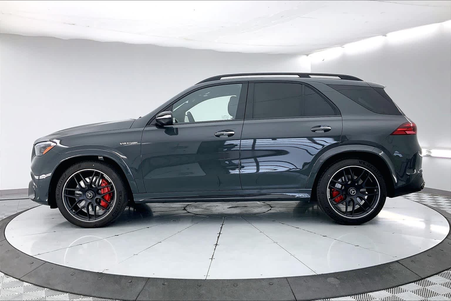 Thumbnail: 2025 Mercedes-Benz GL-Class - 3