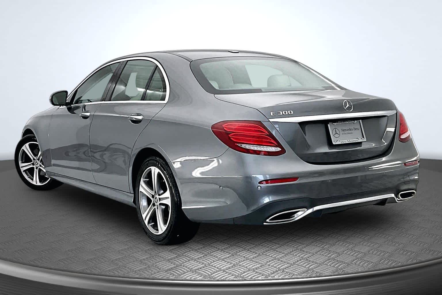 Thumbnail: 2019 Mercedes-Benz E-Class - 4