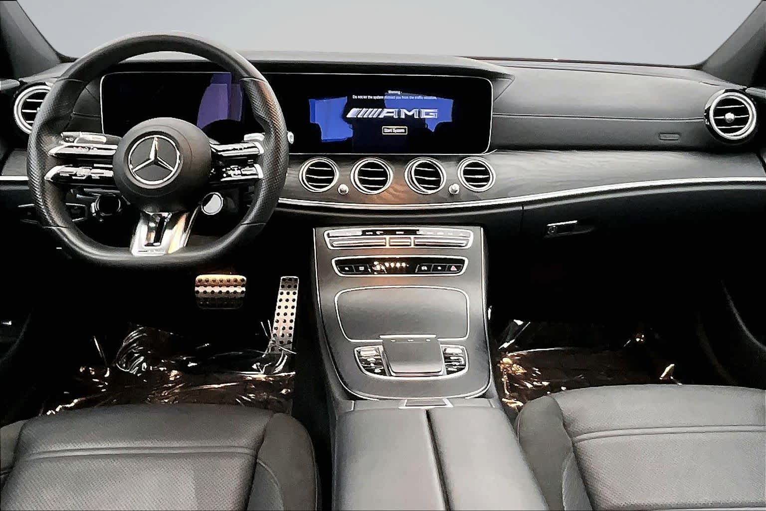 Thumbnail: 2022 Mercedes-Benz E-Class - 10