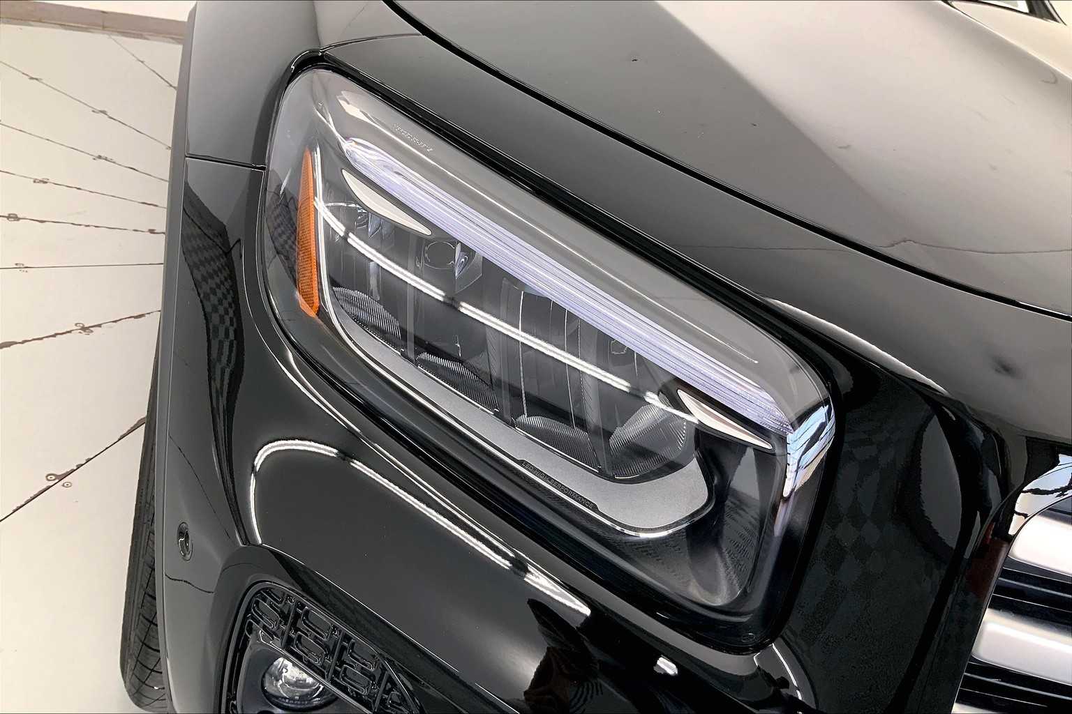 Thumbnail: 2026 Mercedes-Benz GLB - 21