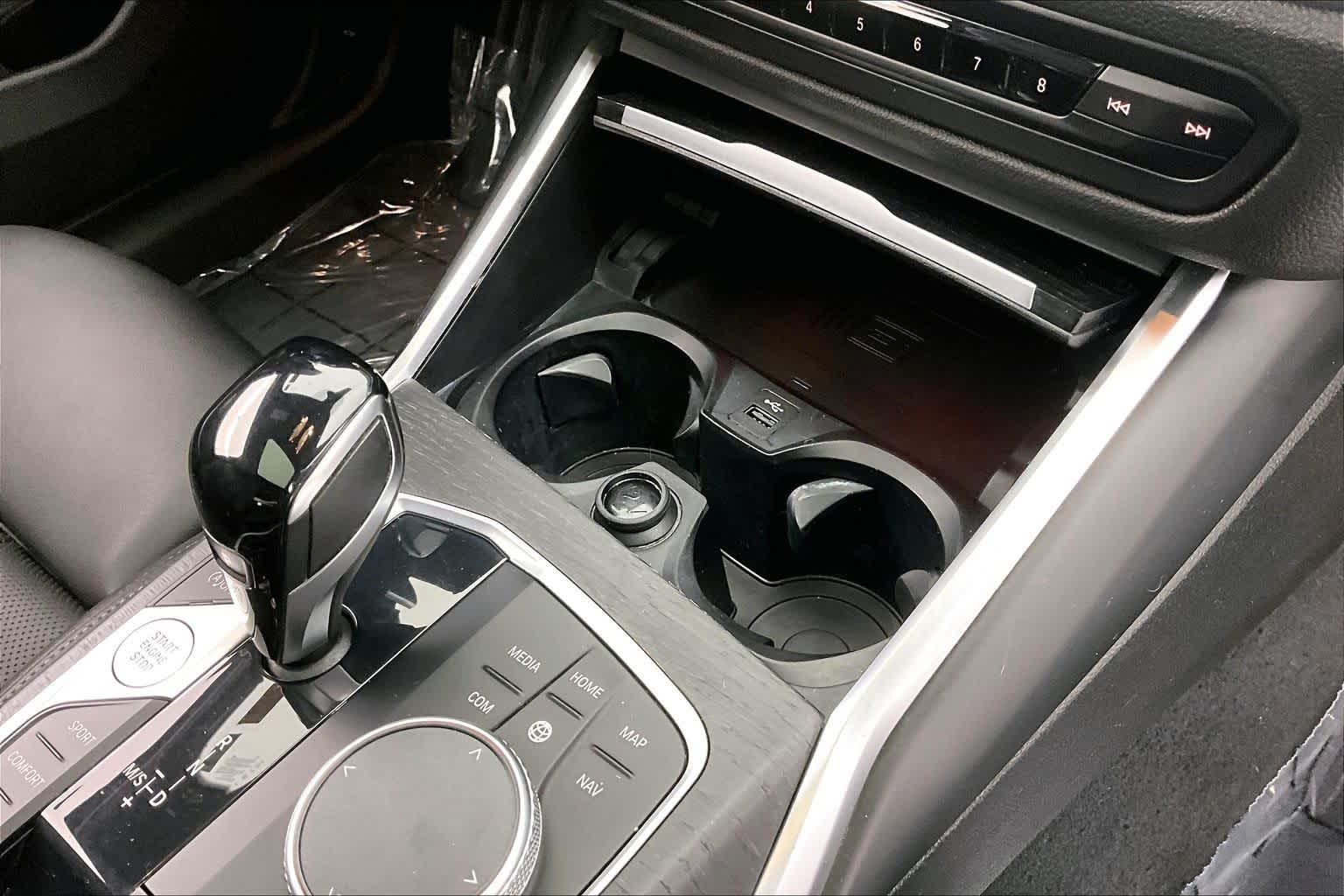 Thumbnail: 2022 BMW 3 Series - 27