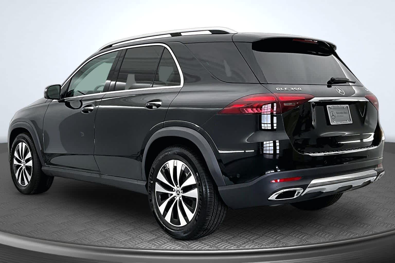 Thumbnail: 2026 Mercedes-Benz GLE - 4