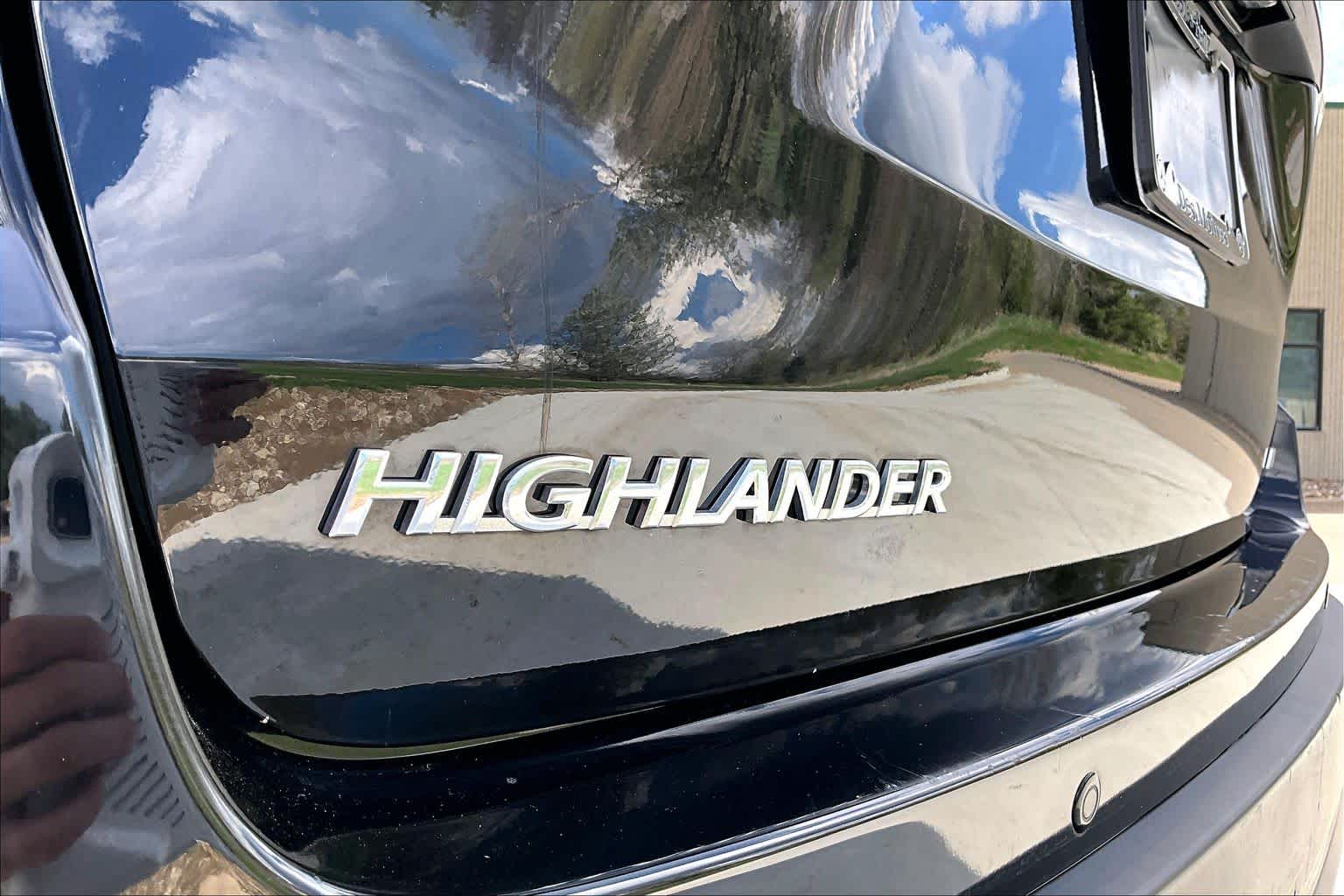 Thumbnail: 2015 Toyota Highlander - 7