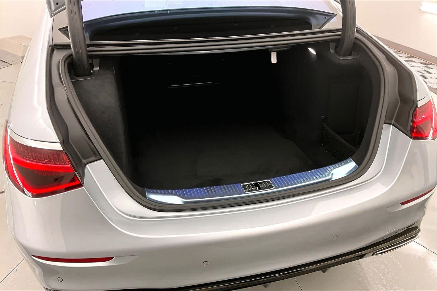 Thumbnail: 2024 Mercedes-Benz S-Class - 19