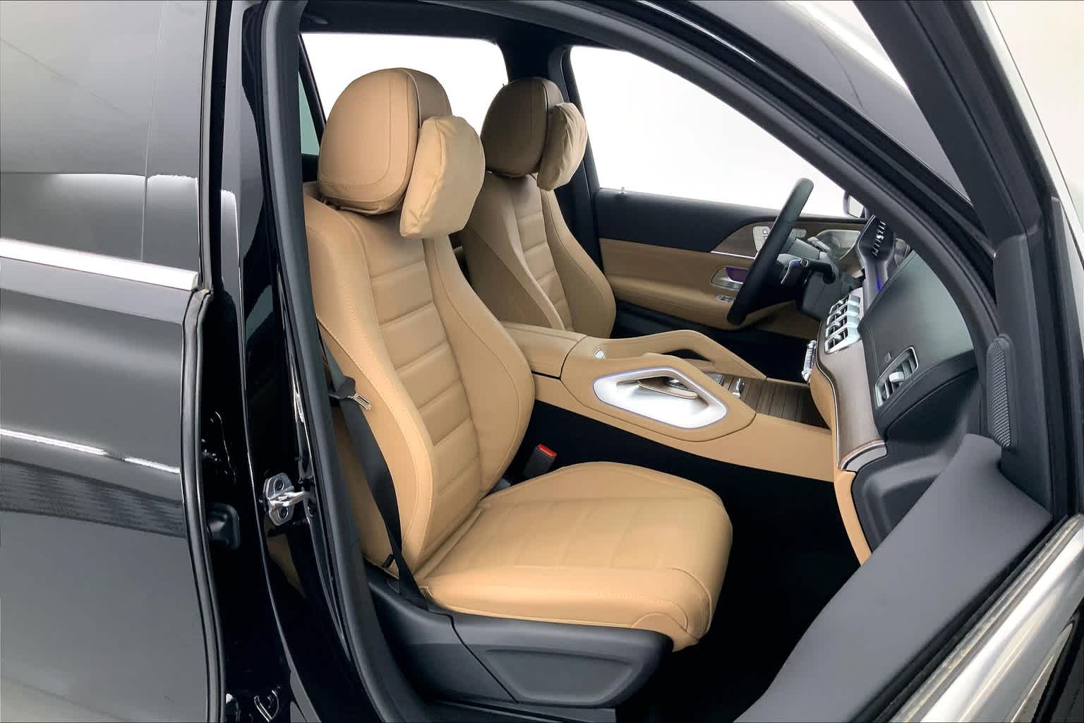 Thumbnail: 2025 Mercedes-Benz GLS - 14