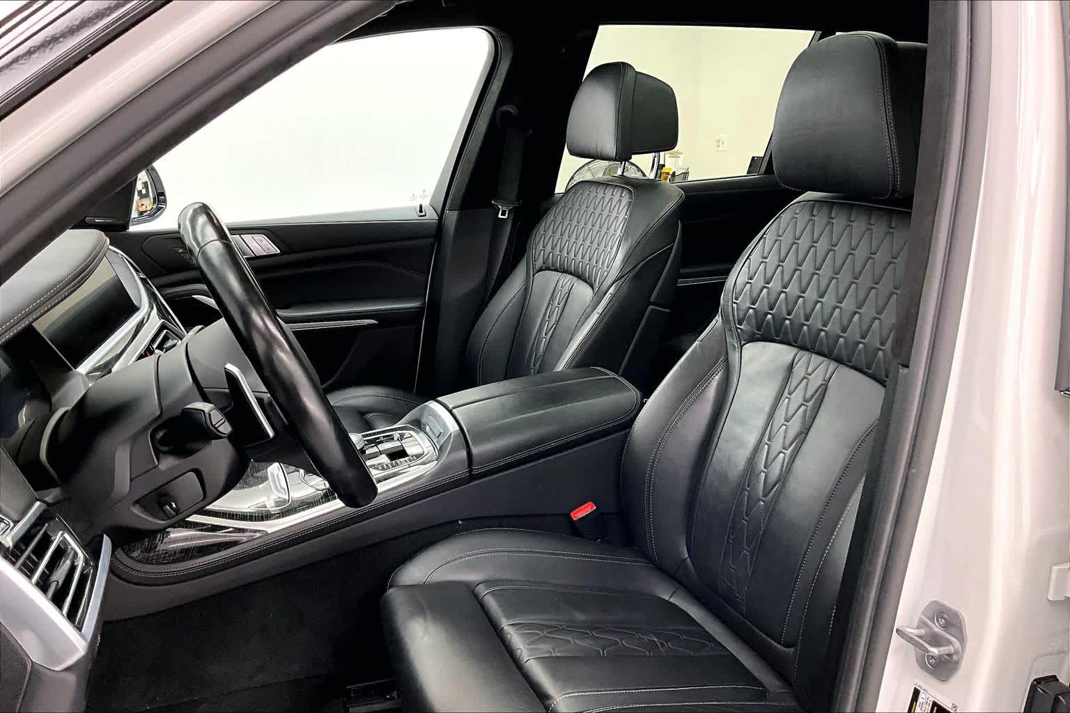 Thumbnail: 2021 BMW X7 - 11