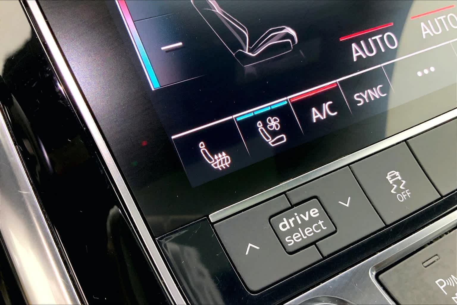 Thumbnail: 2019 Audi Q8 - 29