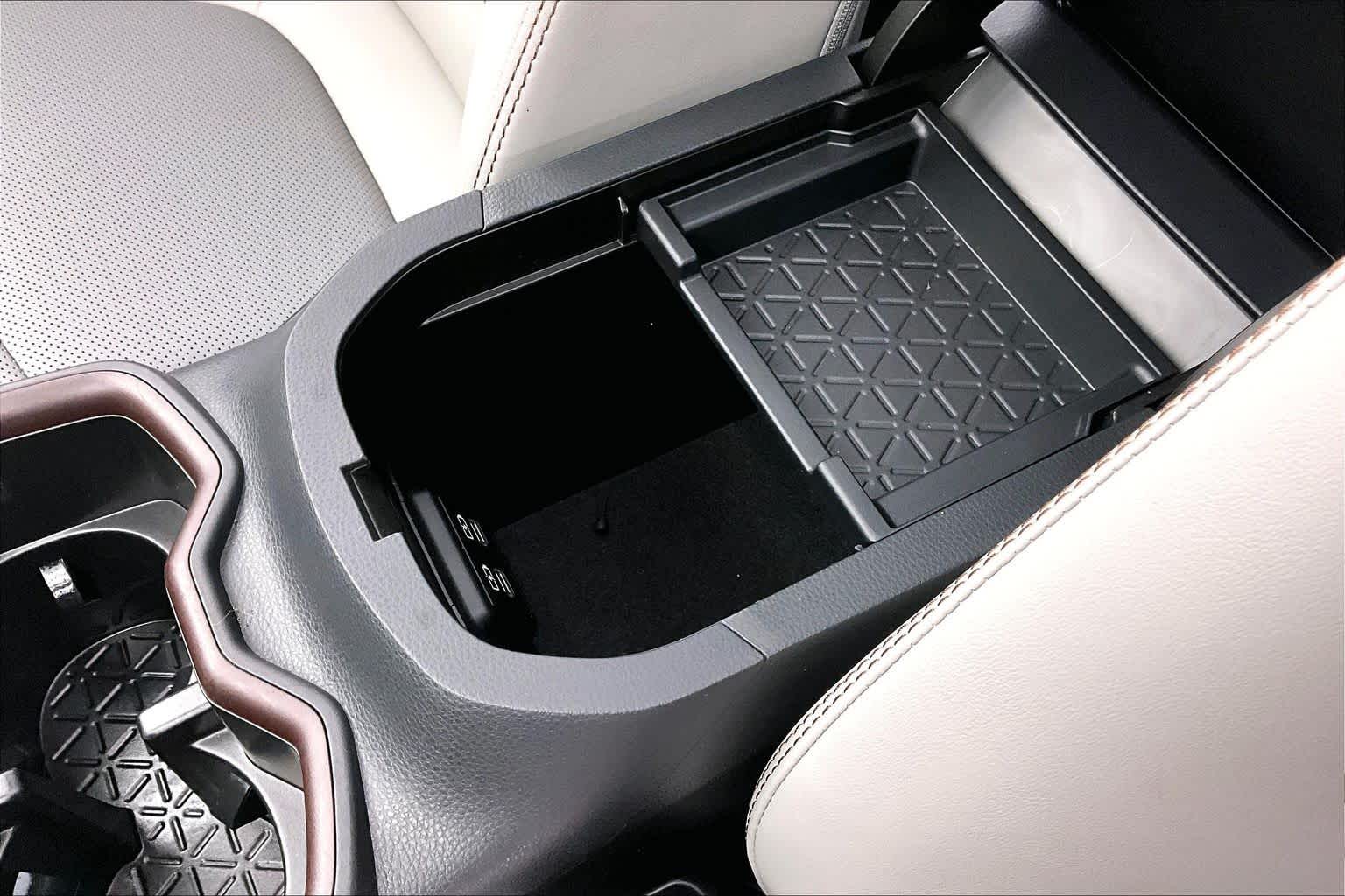 Thumbnail: 2023 Toyota RAV4 - 28