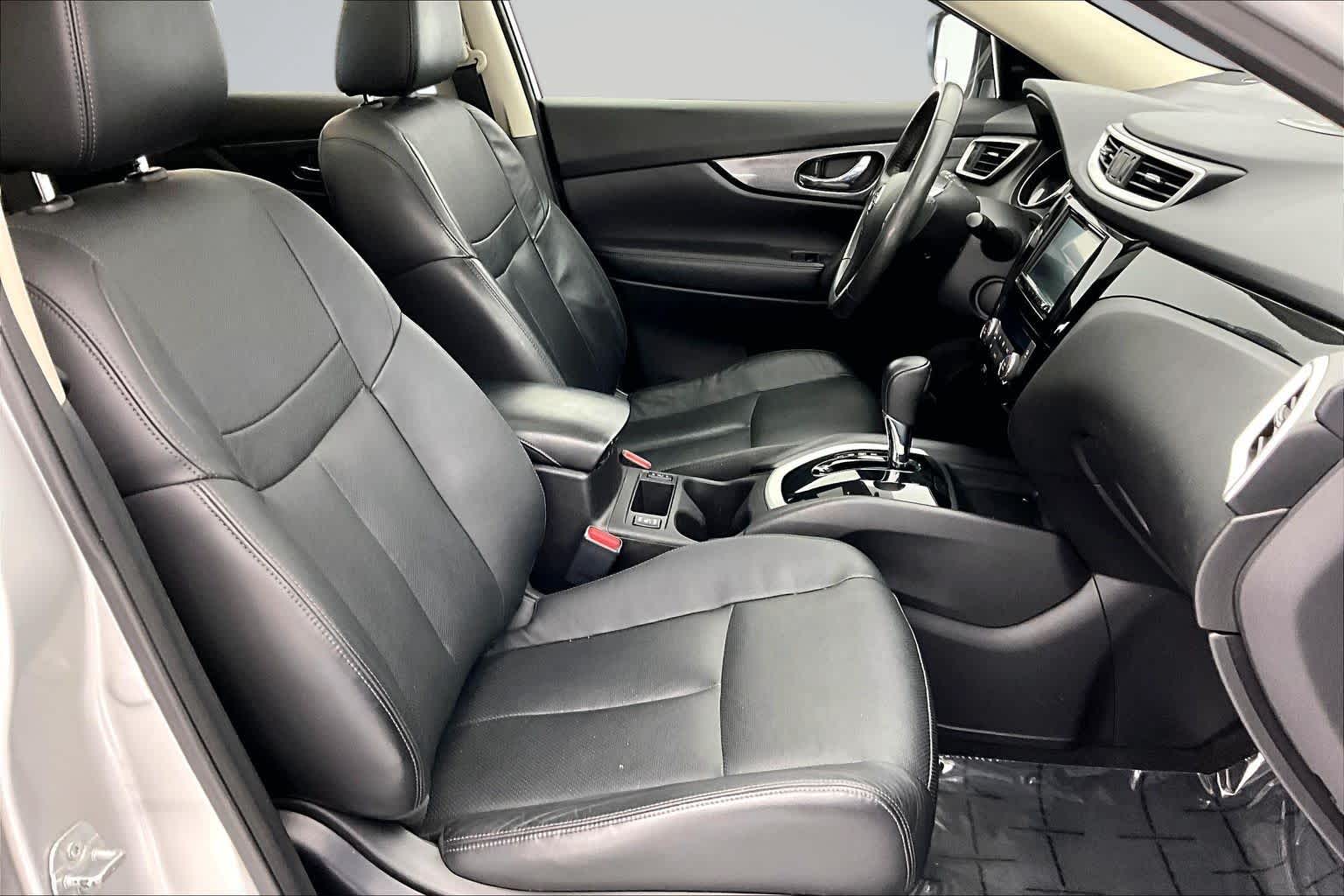Thumbnail: 2015 Nissan Rogue - 14
