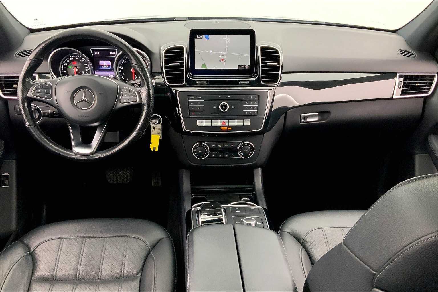 Thumbnail: 2017 Mercedes-Benz GLE - 10
