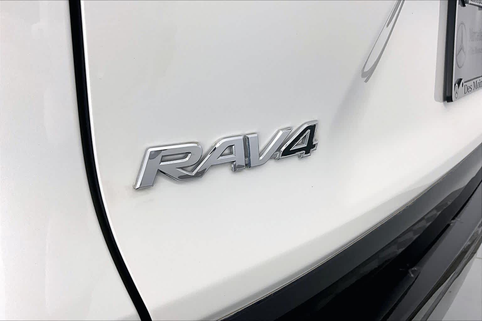 Thumbnail: 2019 Toyota RAV4 - 7