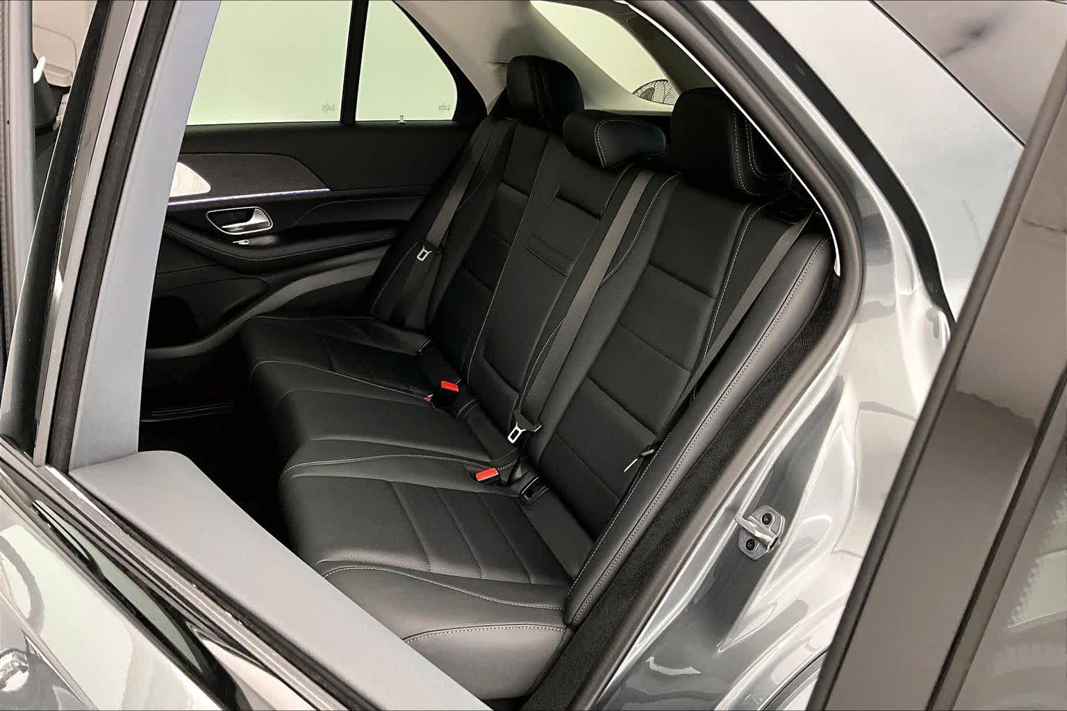 Thumbnail: 2026 Mercedes-Benz GLE - 13