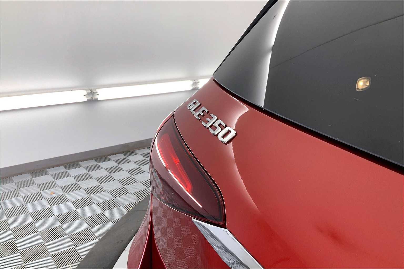 Thumbnail: 2025 Mercedes-Benz GLE - 7