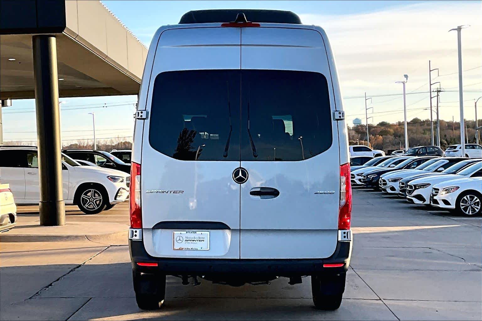 Thumbnail: 2025 Mercedes-Benz Sprinter - 5