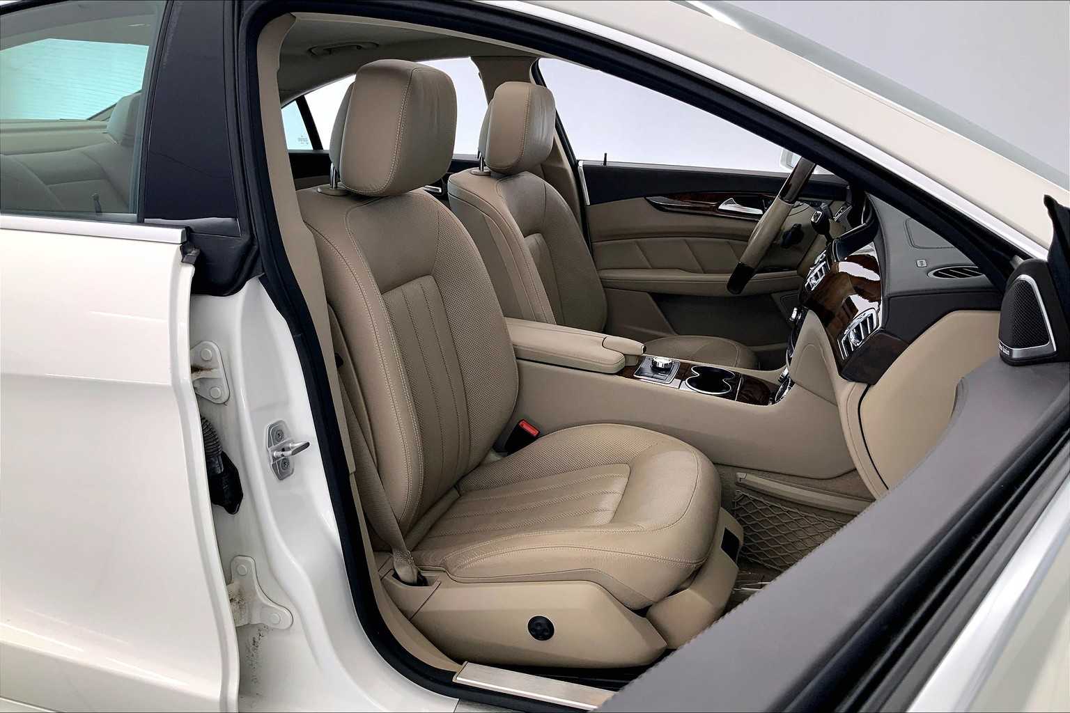 Thumbnail: 2012 Mercedes-Benz CLS - 14
