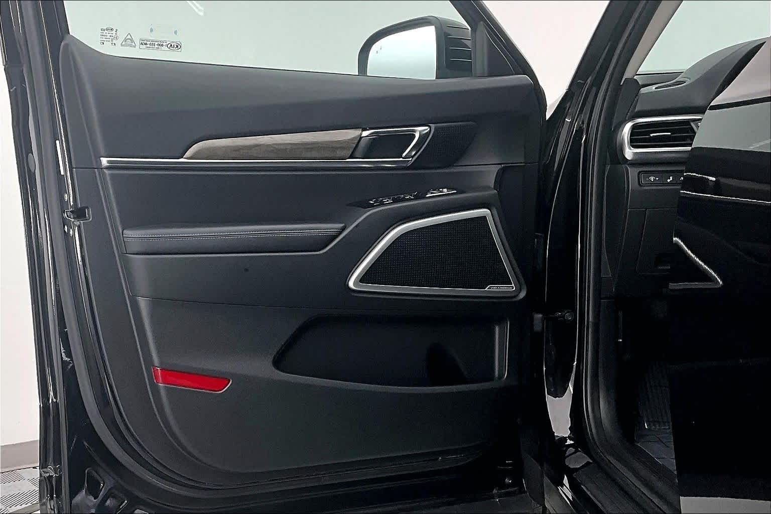 Thumbnail: 2021 Kia Telluride - 23