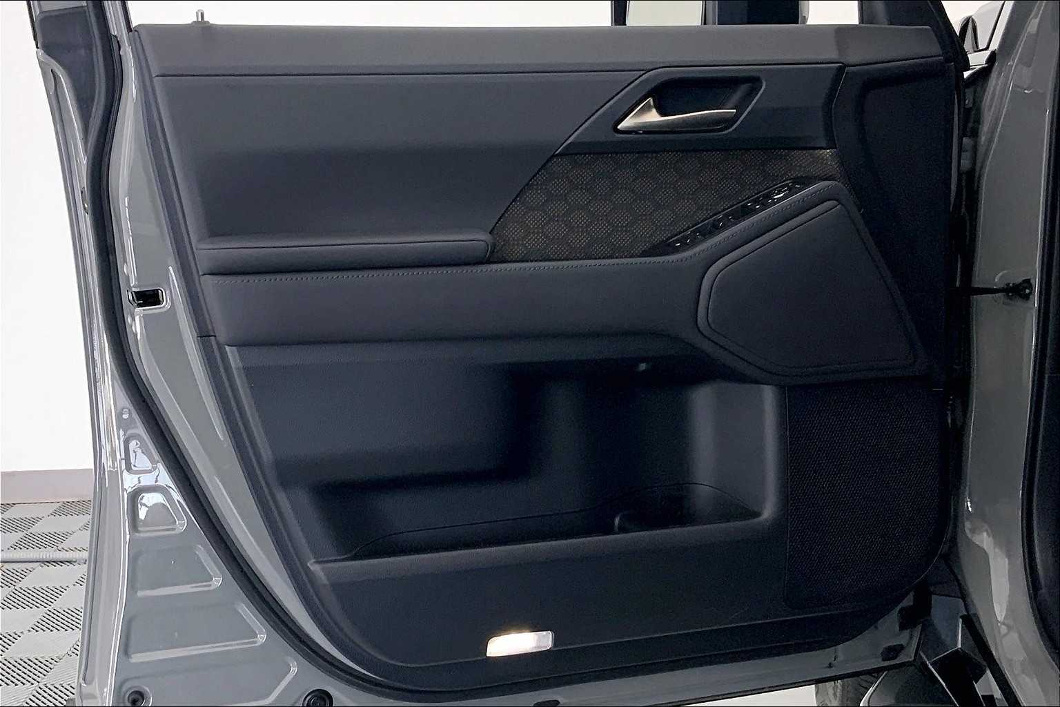 Thumbnail: 2024 Lexus GX - 23