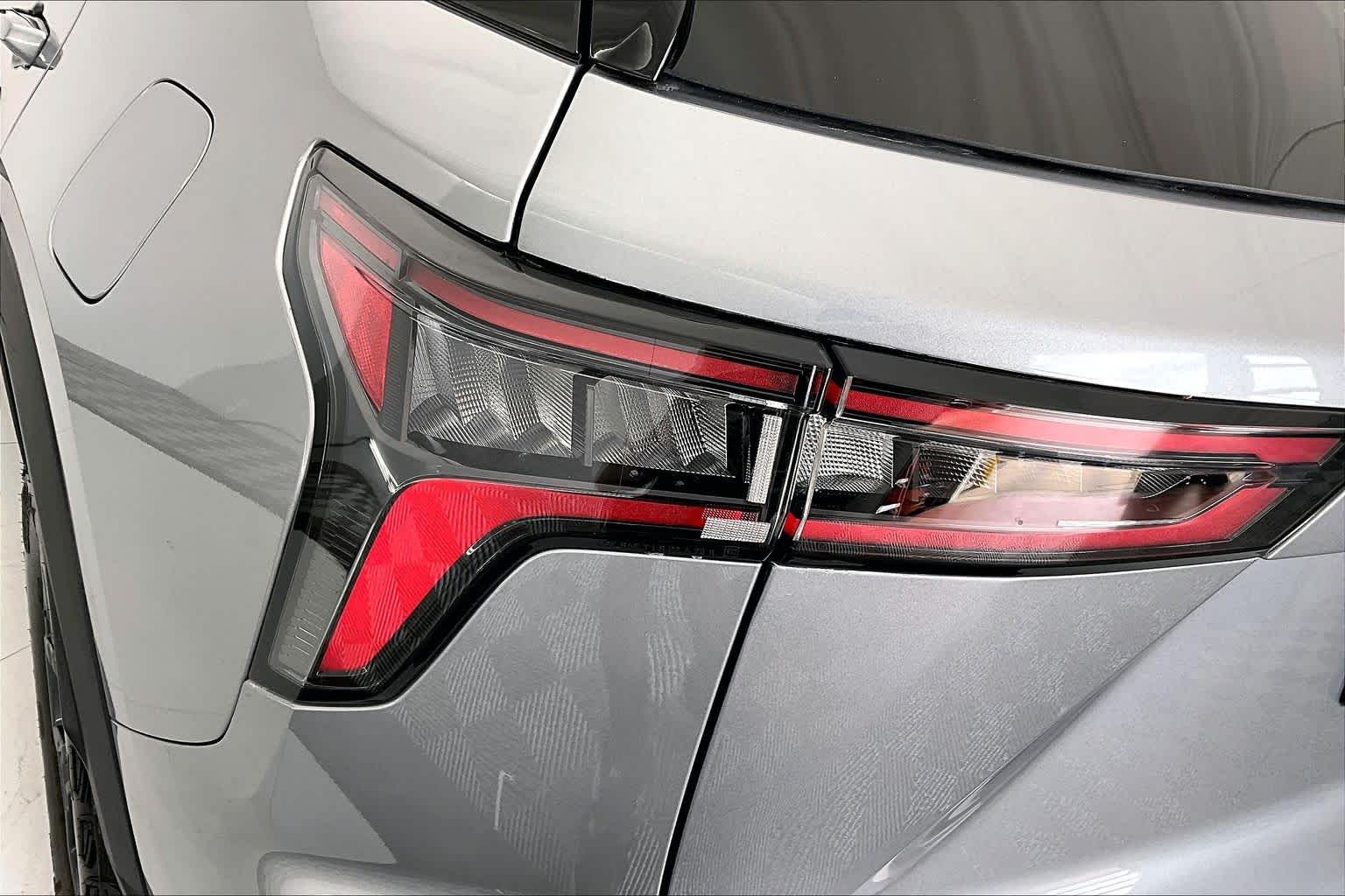 Thumbnail: 2025 Chevrolet Equinox - 25