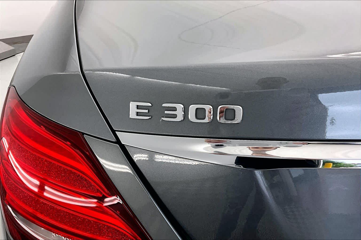 Thumbnail: 2019 Mercedes-Benz E-Class - 7