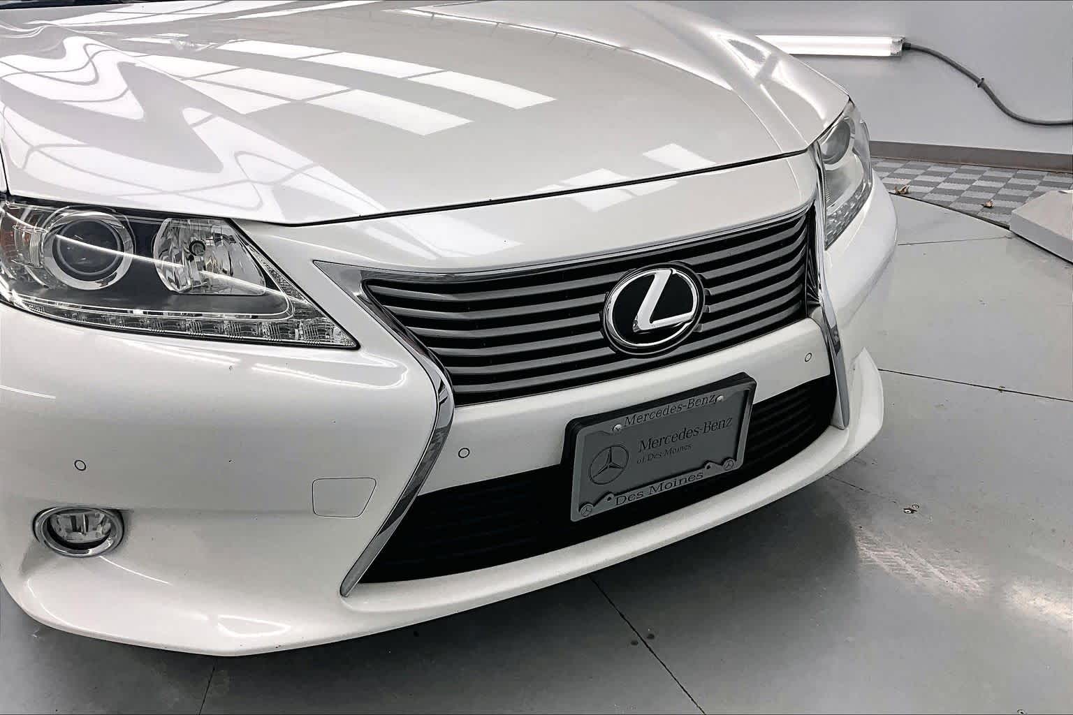 Thumbnail: 2015 Lexus ES - 26