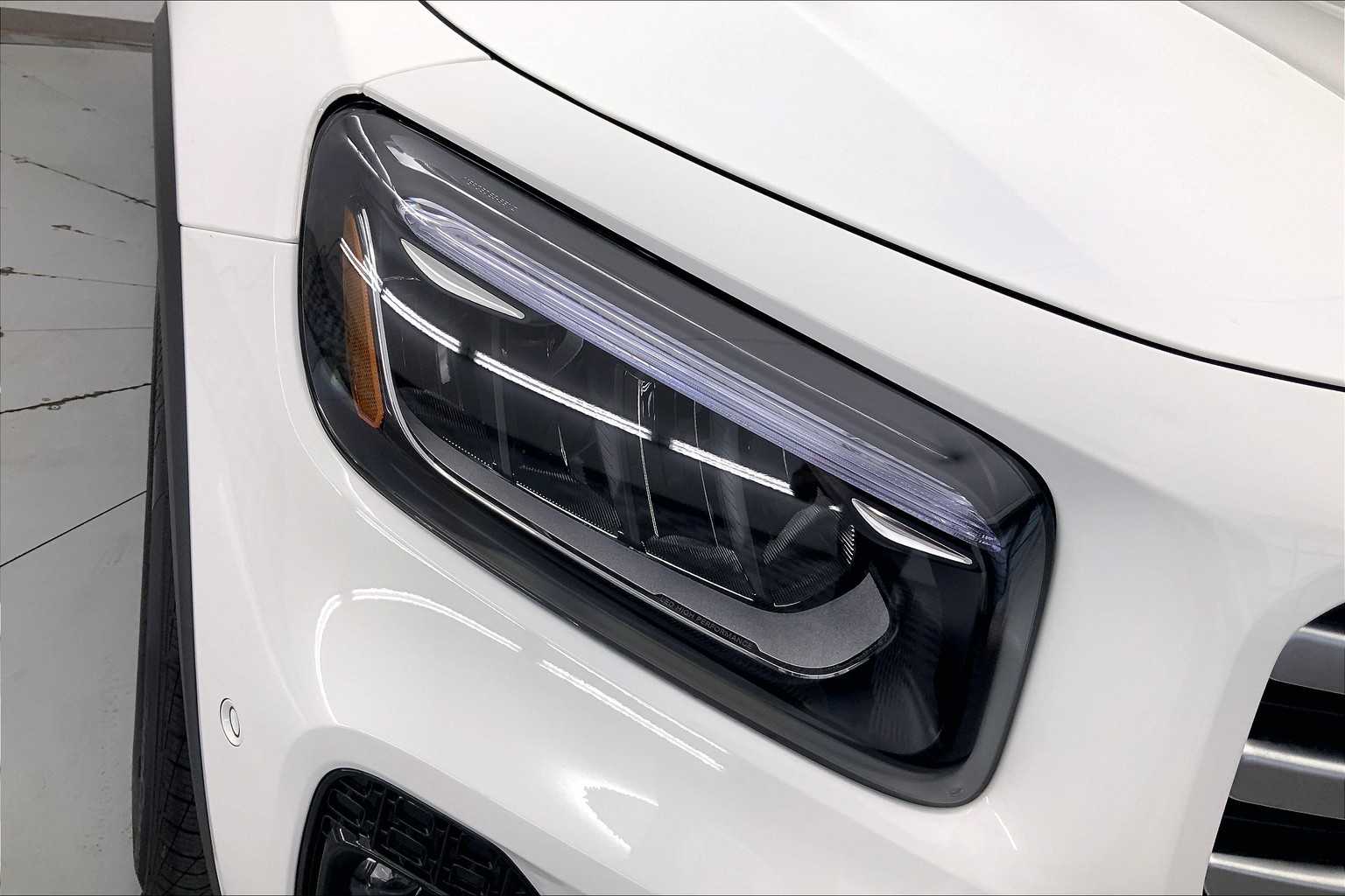 Thumbnail: 2025 Mercedes-Benz GLB - 21