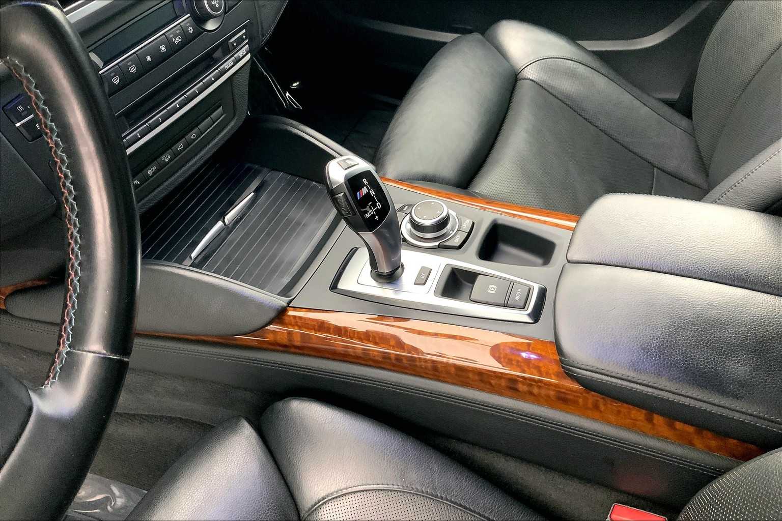 Thumbnail: 2012 BMW X6 - 17