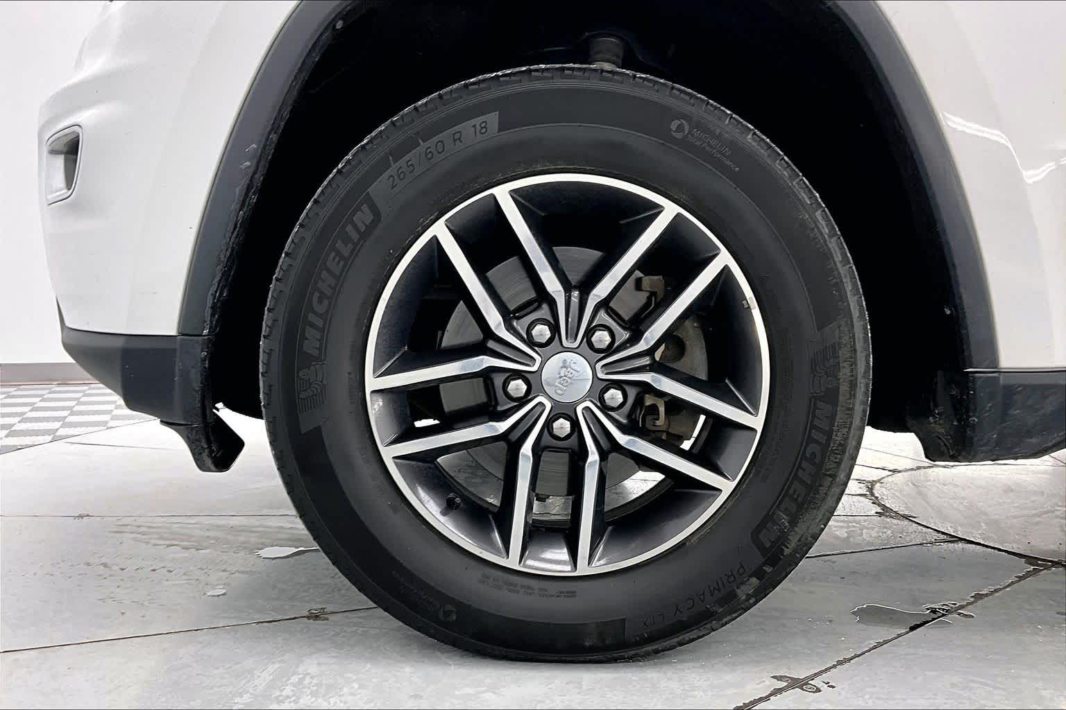 Thumbnail: 2018 Jeep Grand Cherokee - 8