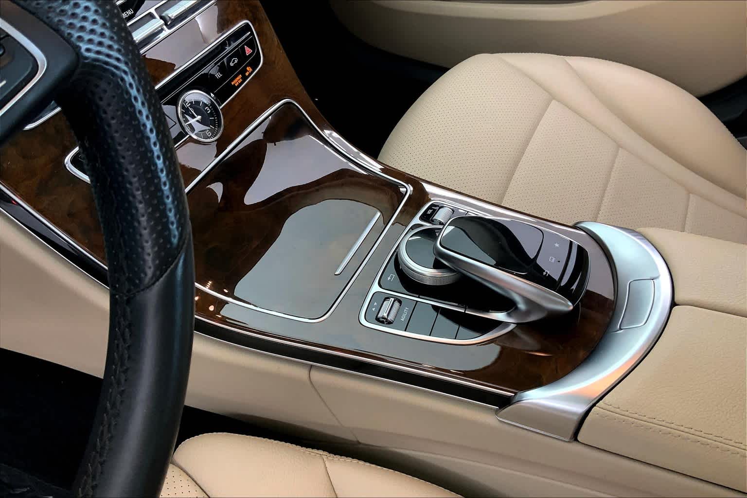 Thumbnail: 2015 Mercedes-Benz C-Class - 17