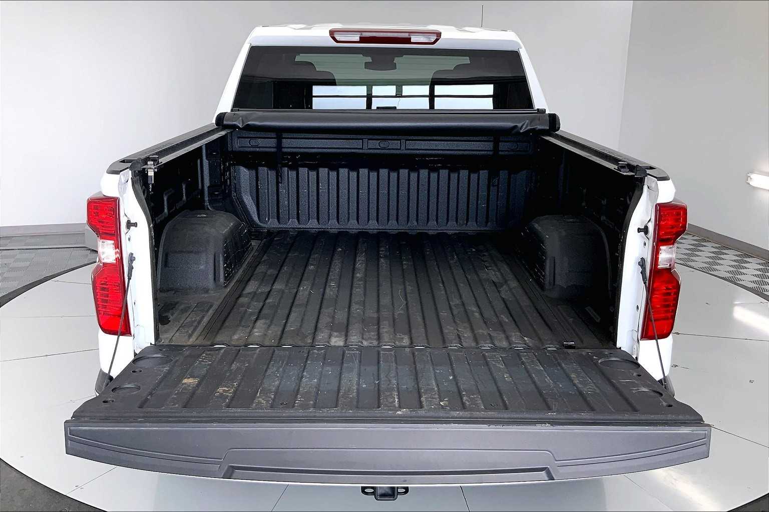Thumbnail: 2024 Chevrolet Silverado 1500 - 19