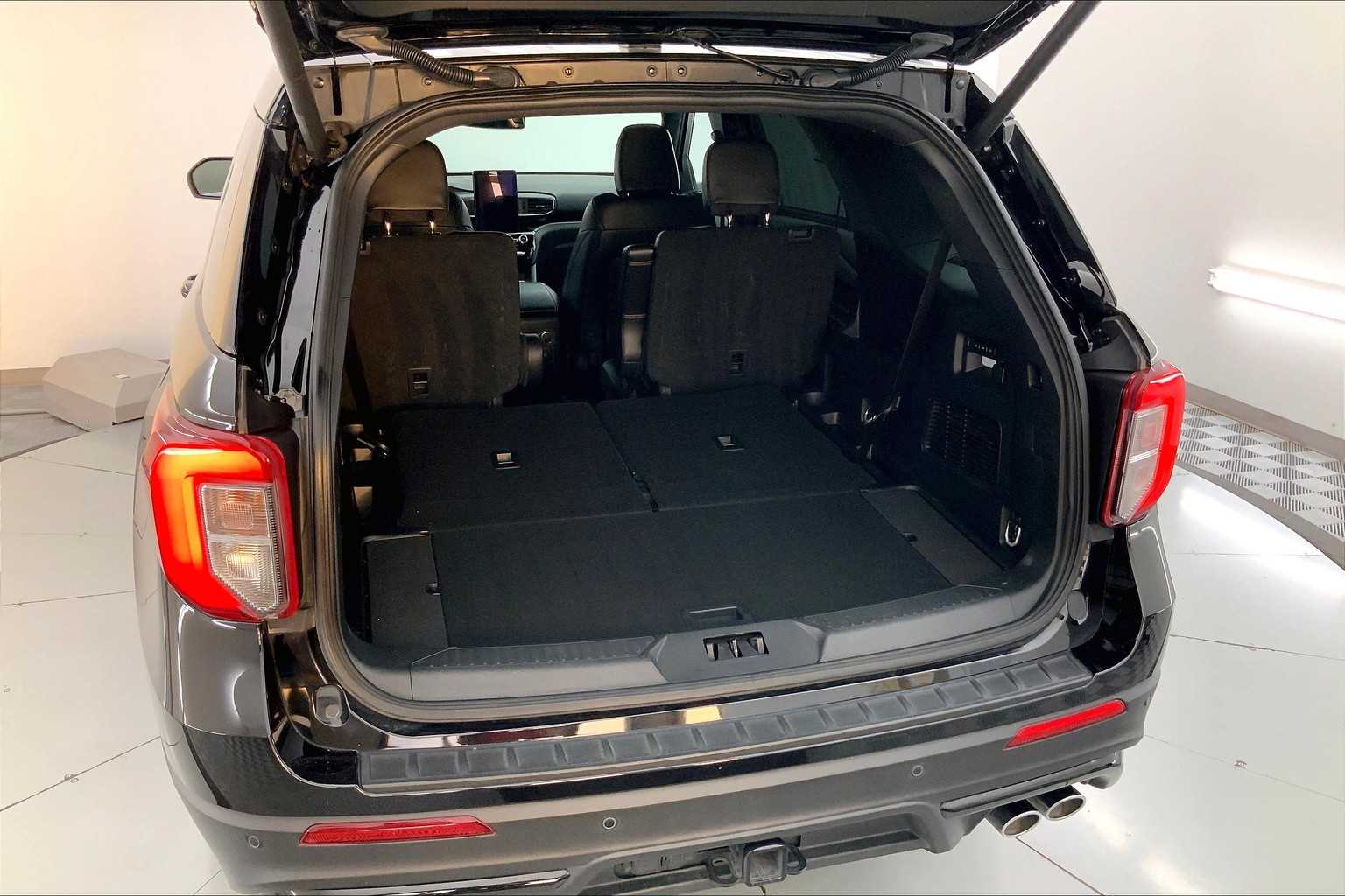 Thumbnail: 2023 Ford Explorer - 19