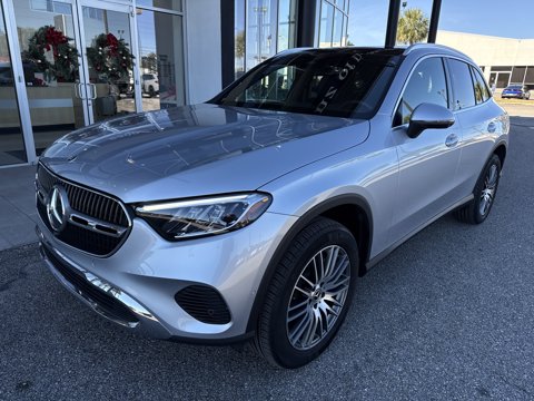 2023 Mercedes-Benz GLC GLC 300's photo