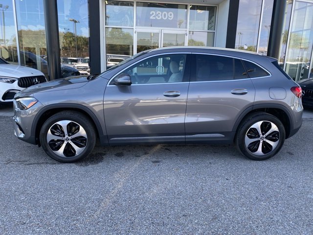 2025 Mercedes Benz GLA 250 photo 2