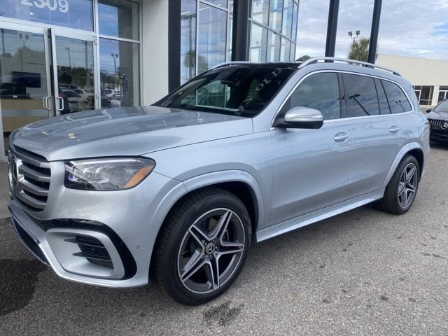 2025 Mercedes-Benz GLS Base's photo