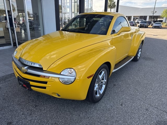 2004 Chevrolet SSR LS's photo