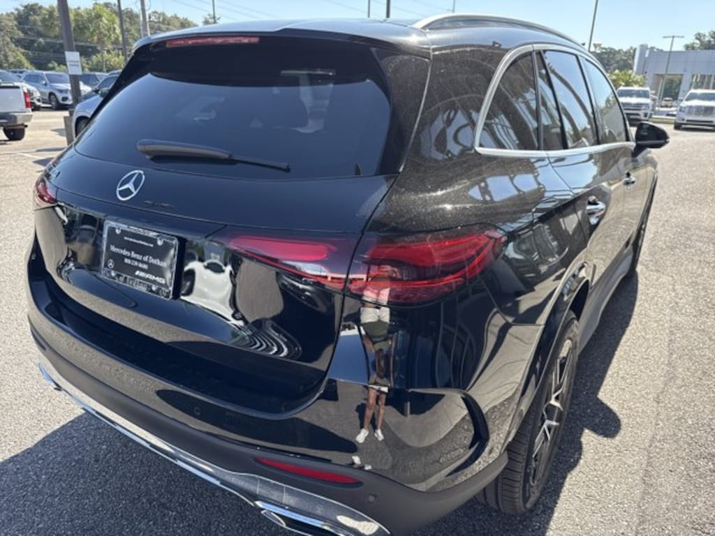 New 2026 Mercedes-Benz GLC 300  SUV