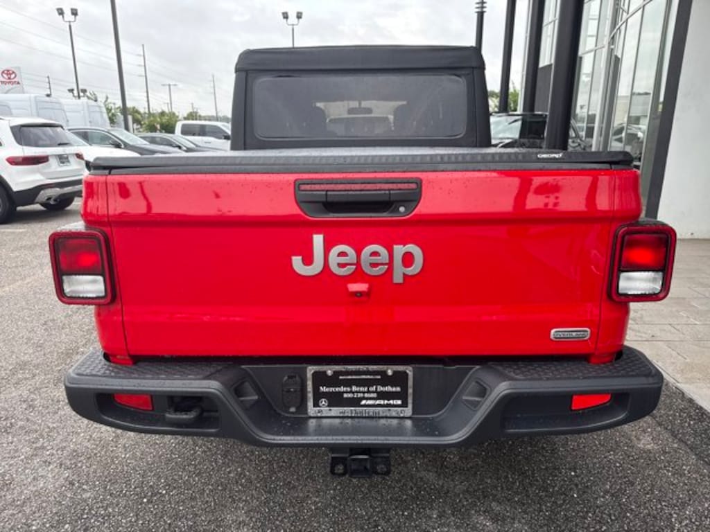 Used 2021 Jeep Gladiator Overland Truck Crew Cab