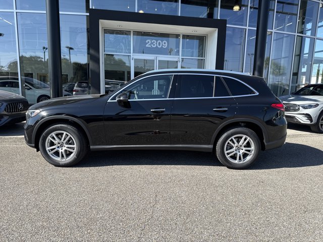 2026 Mercedes Benz GLC 300 photo 2