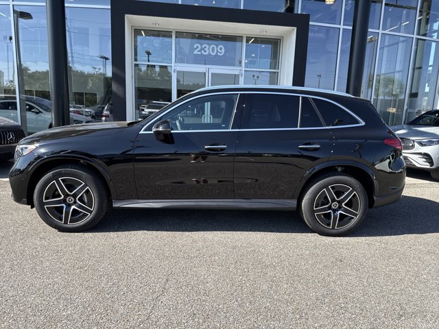 2026 Mercedes Benz GLC 300 photo 2