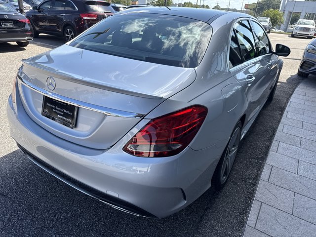 2017 Mercedes Benz C 300 photo 4