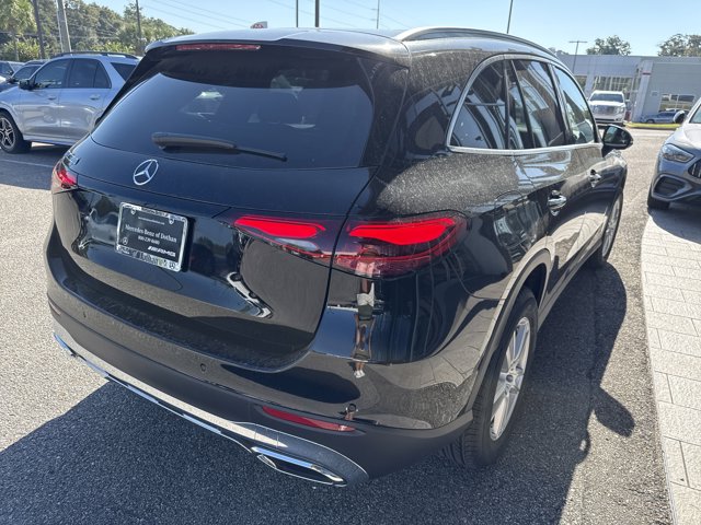 2026 Mercedes Benz GLC 300 photo 4