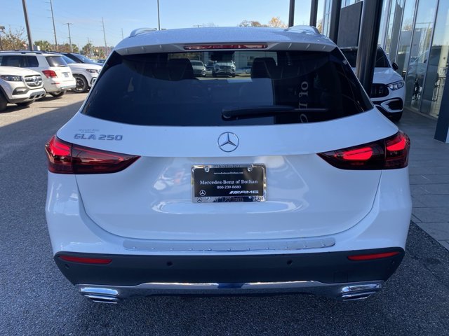 2025 Mercedes Benz GLA 250 photo 3