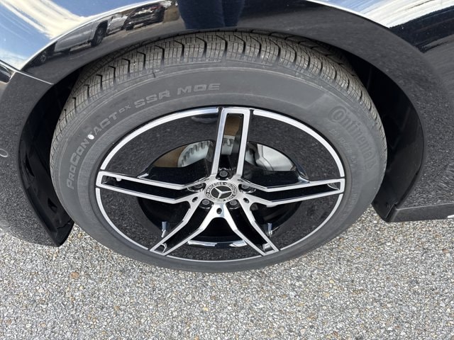 2025 Mercedes-Benz E-Class E350 - Photo 19