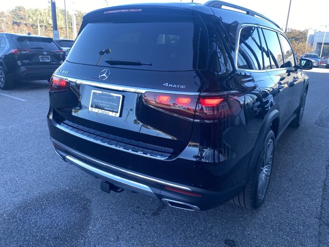 2025 Mercedes Benz GLS 450 4MATIC photo 4